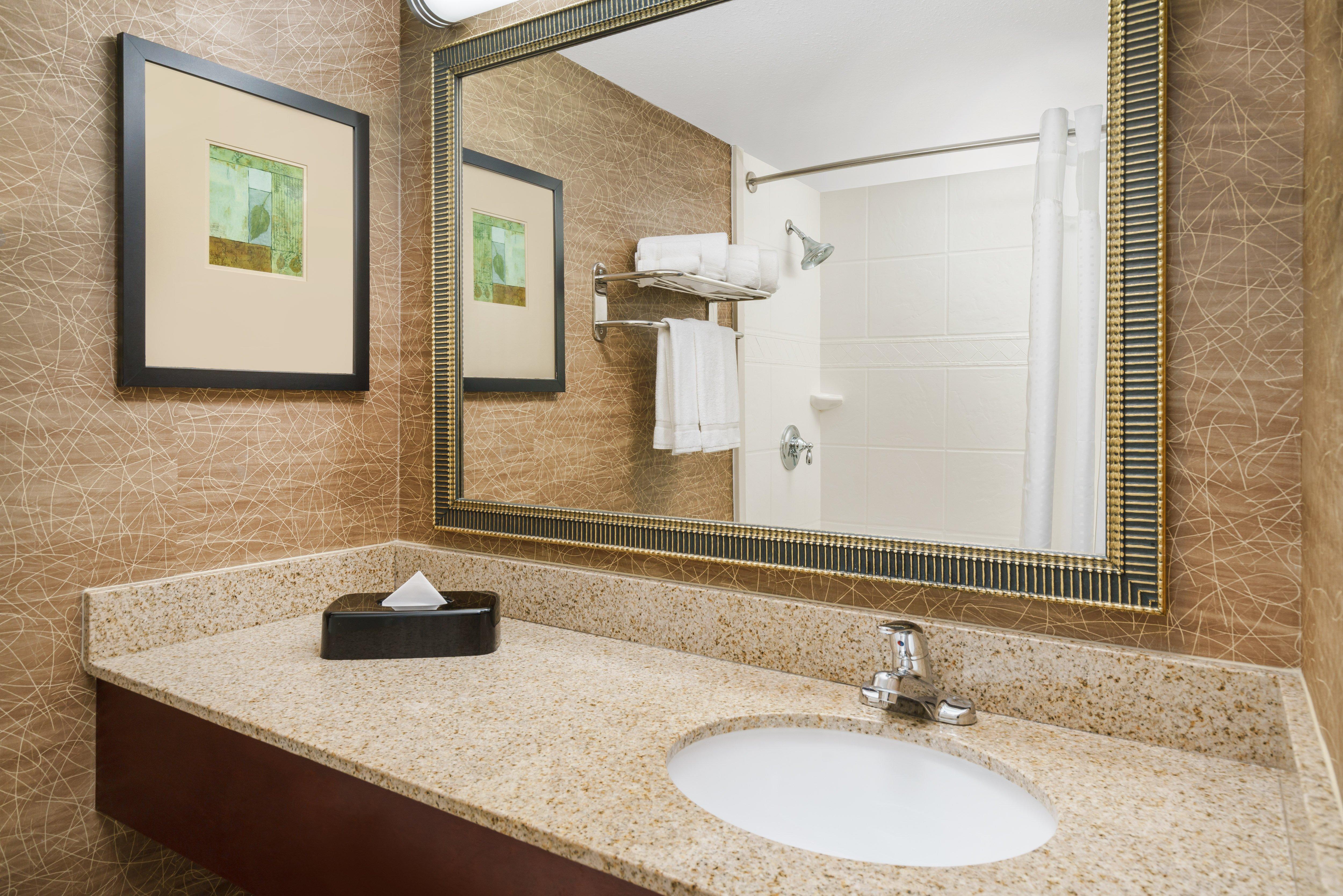 Holiday Inn Express Boston Brockton By Ihg Экстерьер фото